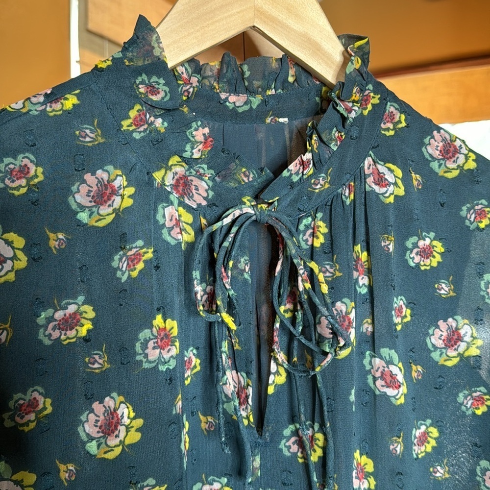 LOFT Green Floral Swiss Dot Tie Neck Blouse Bell Sleeve Sheer Top Size XL - Picture 6 of 11